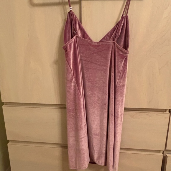 New Victoria’s Secret Pink Velvet Spaghetti Strap Slip Dress & Adjustable Straps - Picture 4 of 4